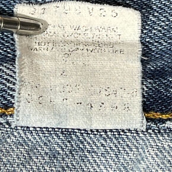 37w 90s USA Vintage Levi's 550 Jeans - Picture 7 of 13